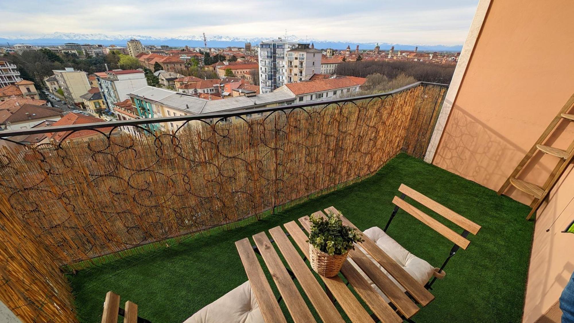 La Terrazza Del Re Apartment แวร์เชลลี ภายนอก รูปภาพ